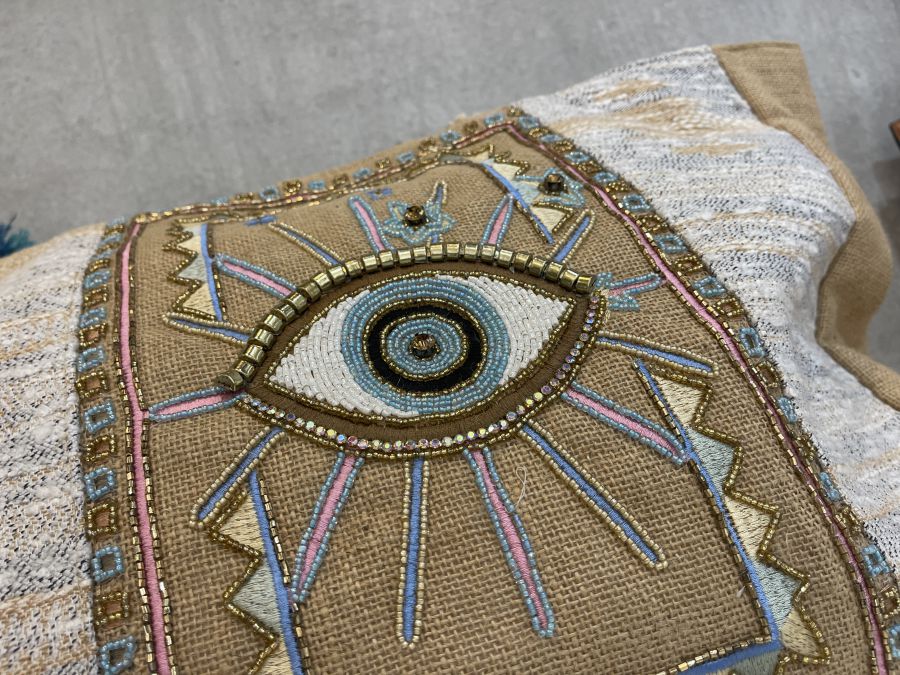 Fashionable Bags That Stand Out