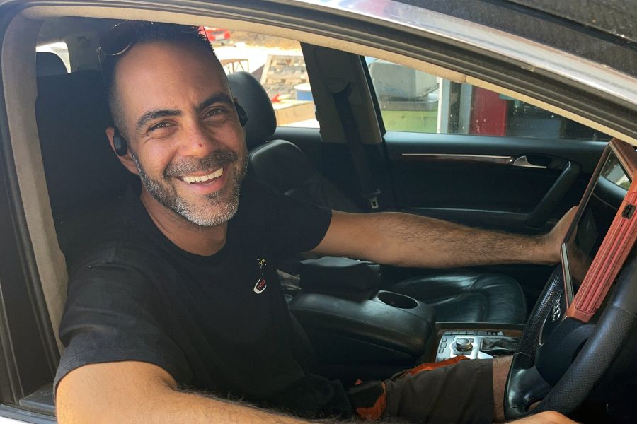 Knows every screw by name Drinks coffee like it s 